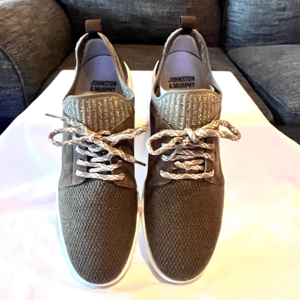 Women athletic shoe, Johnston & Murphy, SAMPLE, size 7, hunter grn/brn